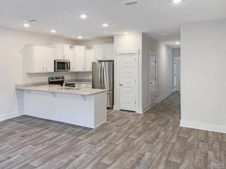 Property Photo:  1524 Farragut Way  FL 32534 