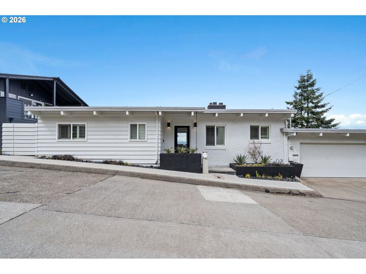 Property Photo:  3065 NW Rio Vista Ter  OR 97210 