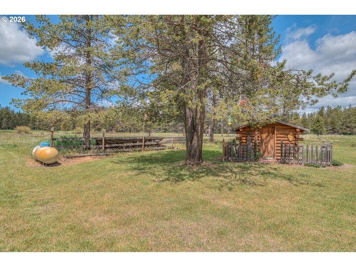 Property Photo:  53939 Pine Grove Rd  OR 97739 