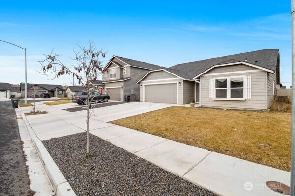 Property Photo:  1120 W Aspen Road  WA 98837 