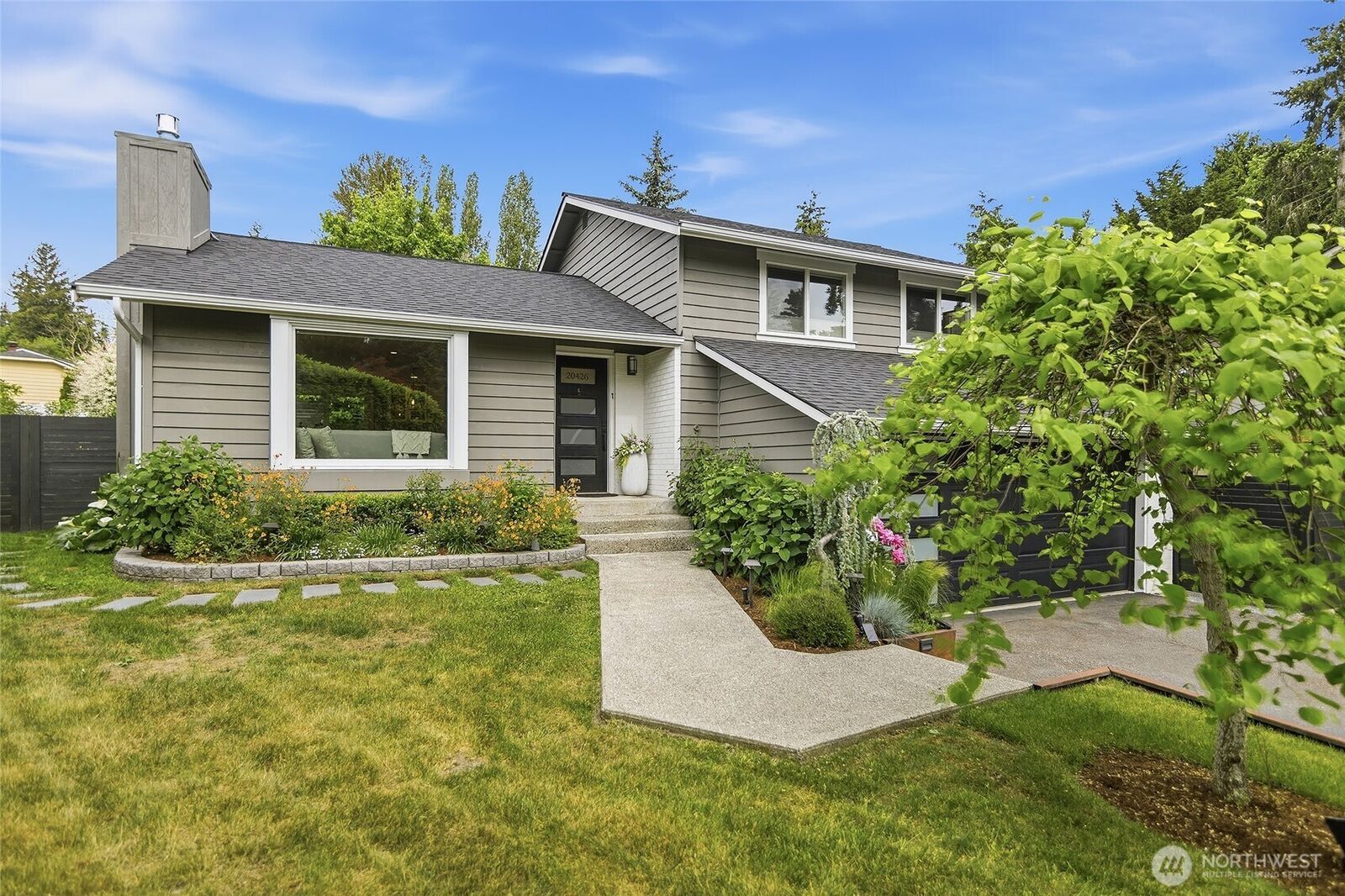 Property Photo: 20426 73rd Place NE WA 98028
