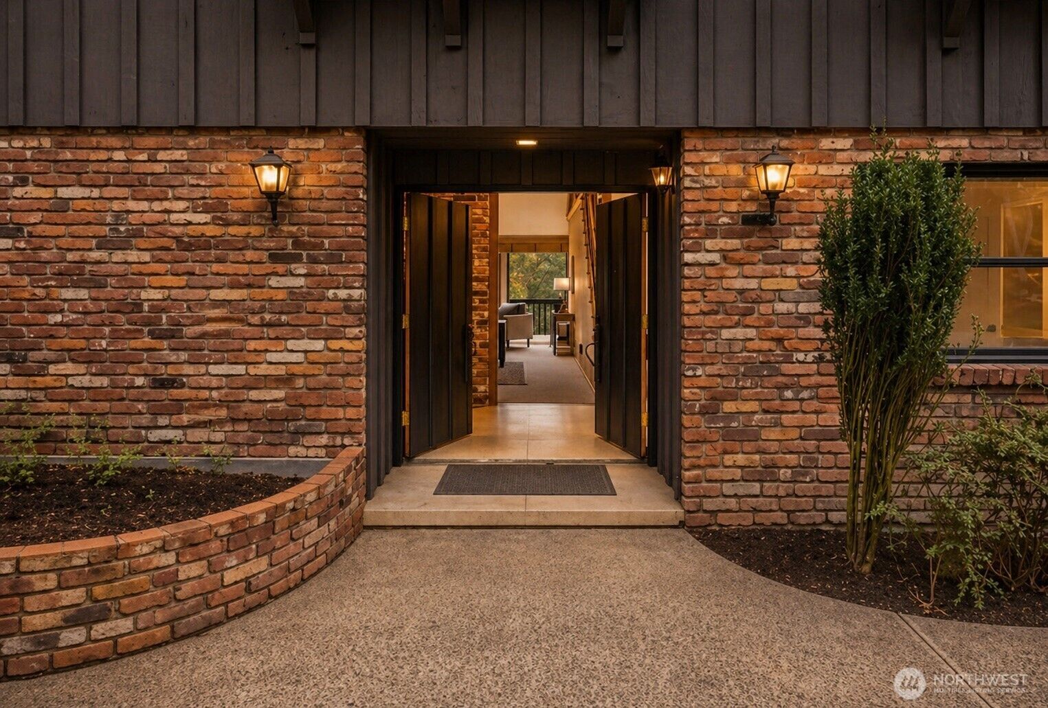 Property Photo: 16521 NE 1st Place WA 98008