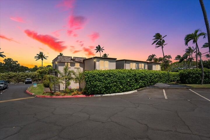 Property Photo:  120 Hui Rd F B-4  HI 96761 