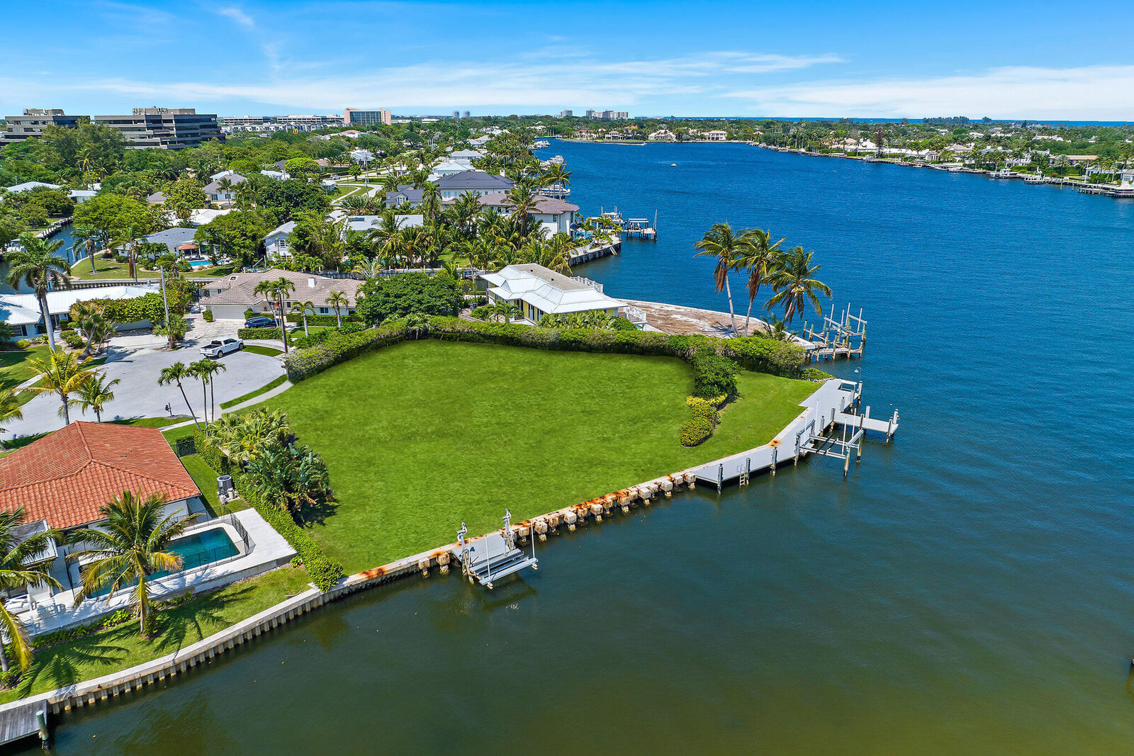 Property Photo:  1454 Point Way  FL 33408 