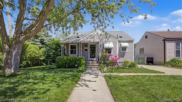 Property Photo: 23836 Rosalind Avenue MI 48021