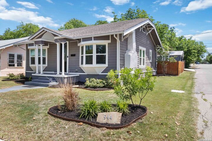 Property Photo:  944 Fulton Ave  TX 78201 