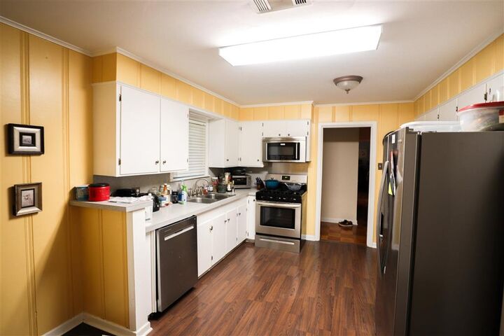 Property Photo: 109 Orchard Drive LA 70605