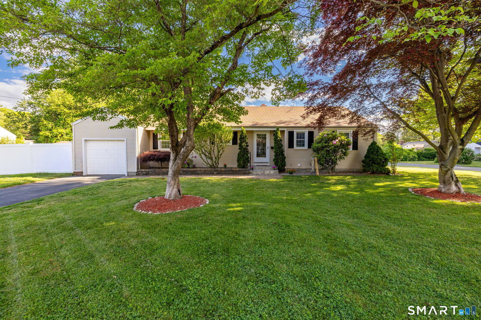 Property Photo:  5 Dalewood Road  CT 06111 
