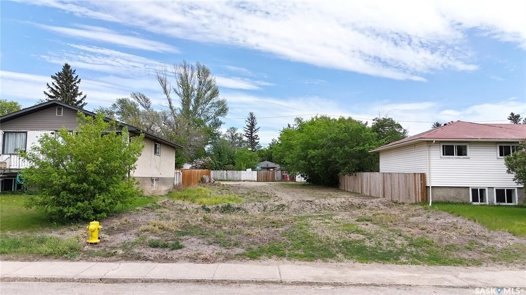 Photo de la propriété:  336 V Avenue S  SK S7M 3E5 