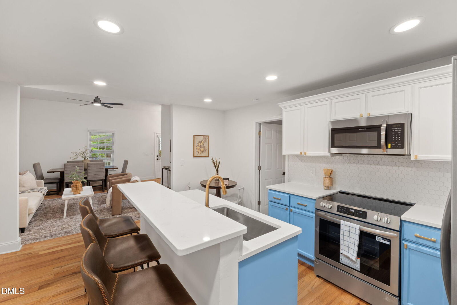 Property Photo:  305 Freeman Street  NC 27601 
