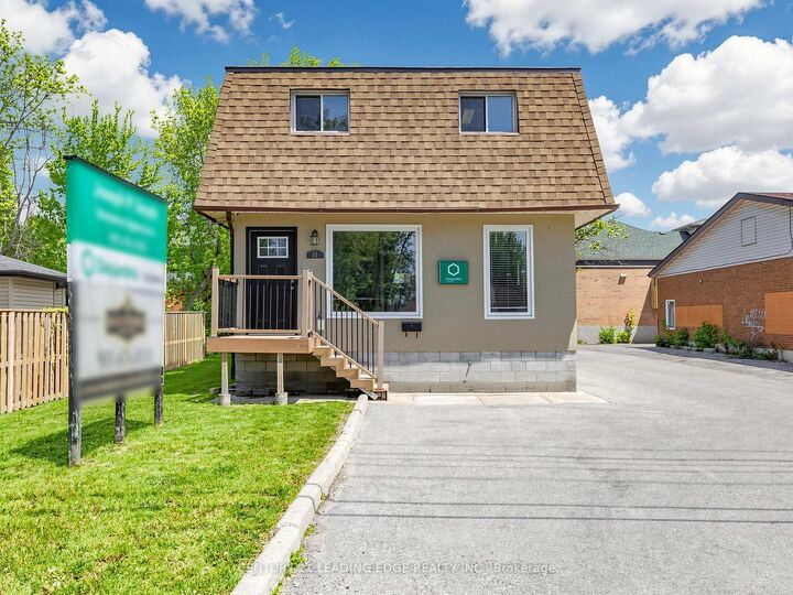 Property Photo:  21 Metro Road S  ON L4P 1V7 
