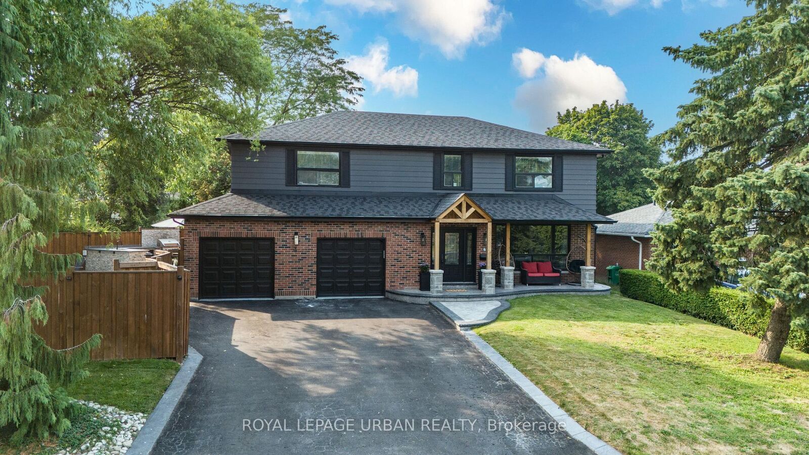 Property Photo: 4 Deerfield Crescent ON L6T 1K6