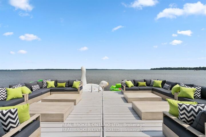 943 Barry Avenue — photo 1