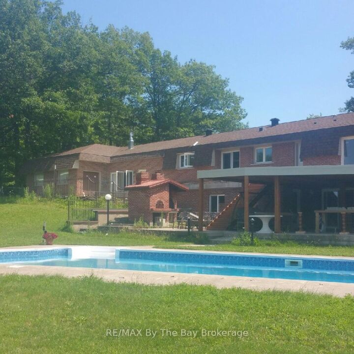 Property Photo: 10 Edgewater Road ON L9Z 2W3