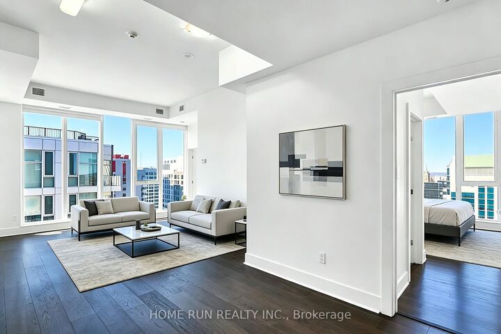 Property Photo:  40 Nepean Street 2703  ON K2P 0X5 