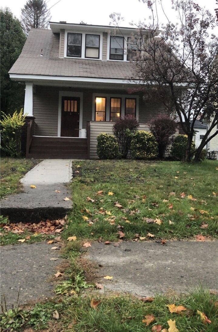 Property Photo:  8 W Laurel Ave  PA 16101 