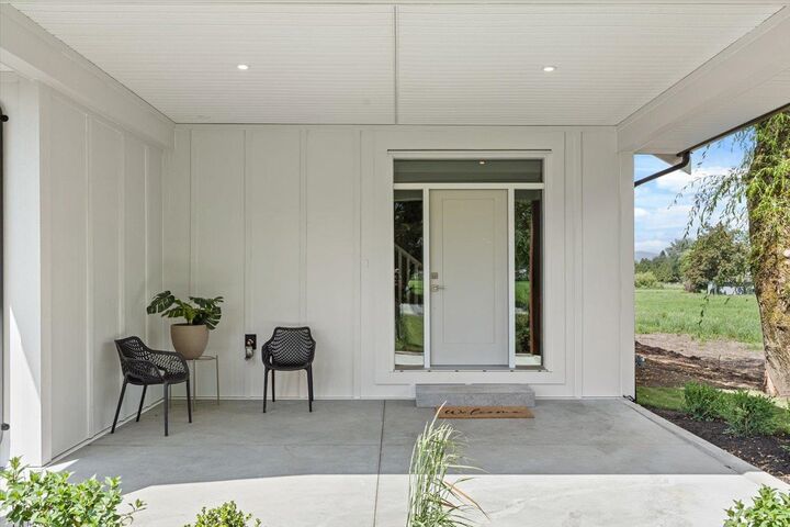 Photo de la propriété:  49545 Prairie Central Road  BC V2P 6H3 