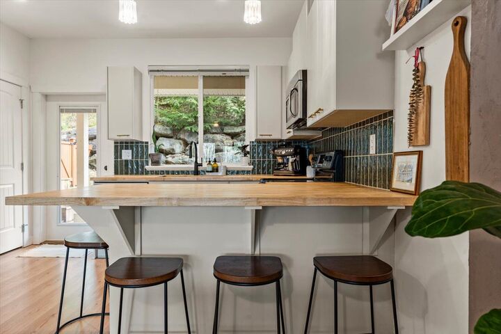 Property Photo: 47315 Sylvan Drive 2 BC V2R 0S7