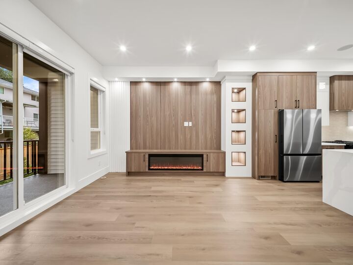 Property Photo: 11480 138A Street 102 BC V3R 0J3
