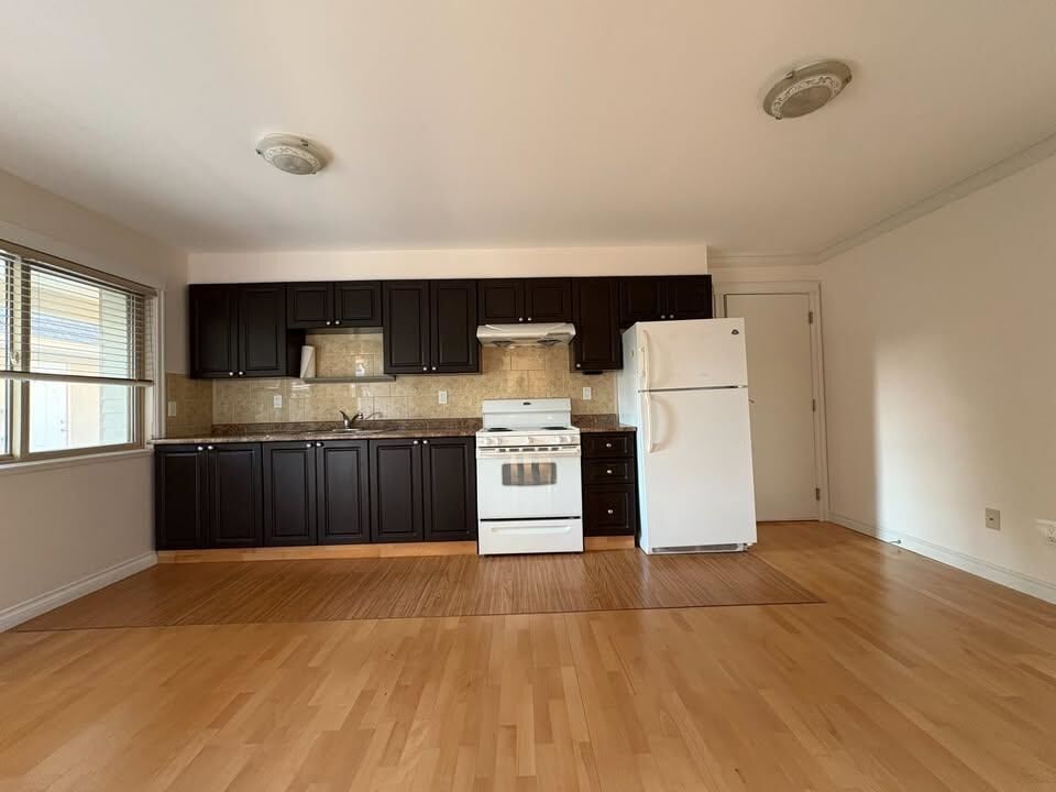 Property Photo:  4463 46A Street  BC V4K 2M4 