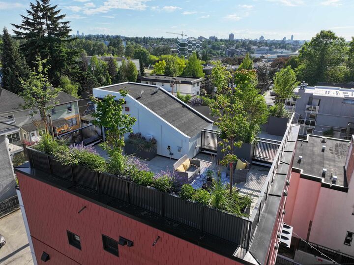 Property Photo:  1552 E 3rd Avenue 122  BC V5N 1G9 
