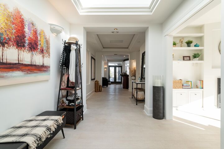Property Photo: 20448 Park Avenue 401 BC V3A 4N3