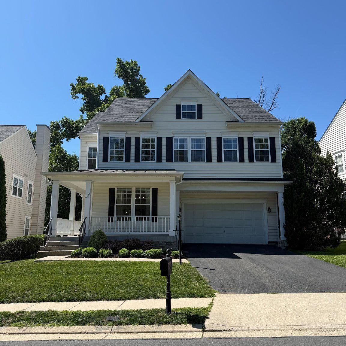 Property Photo: 42573 Regal Wood Drive VA 20148