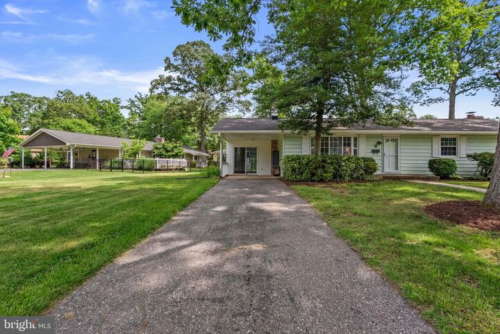 Property Photo:  812 Cottonwood Drive  MD 21146 