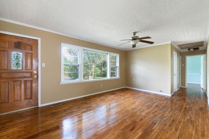 Property Photo:  1209 N 3rd St  AR 72949 