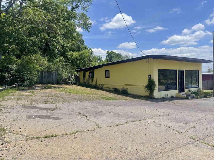 Property Photo:  812 Highway 71 South  AR 71953 