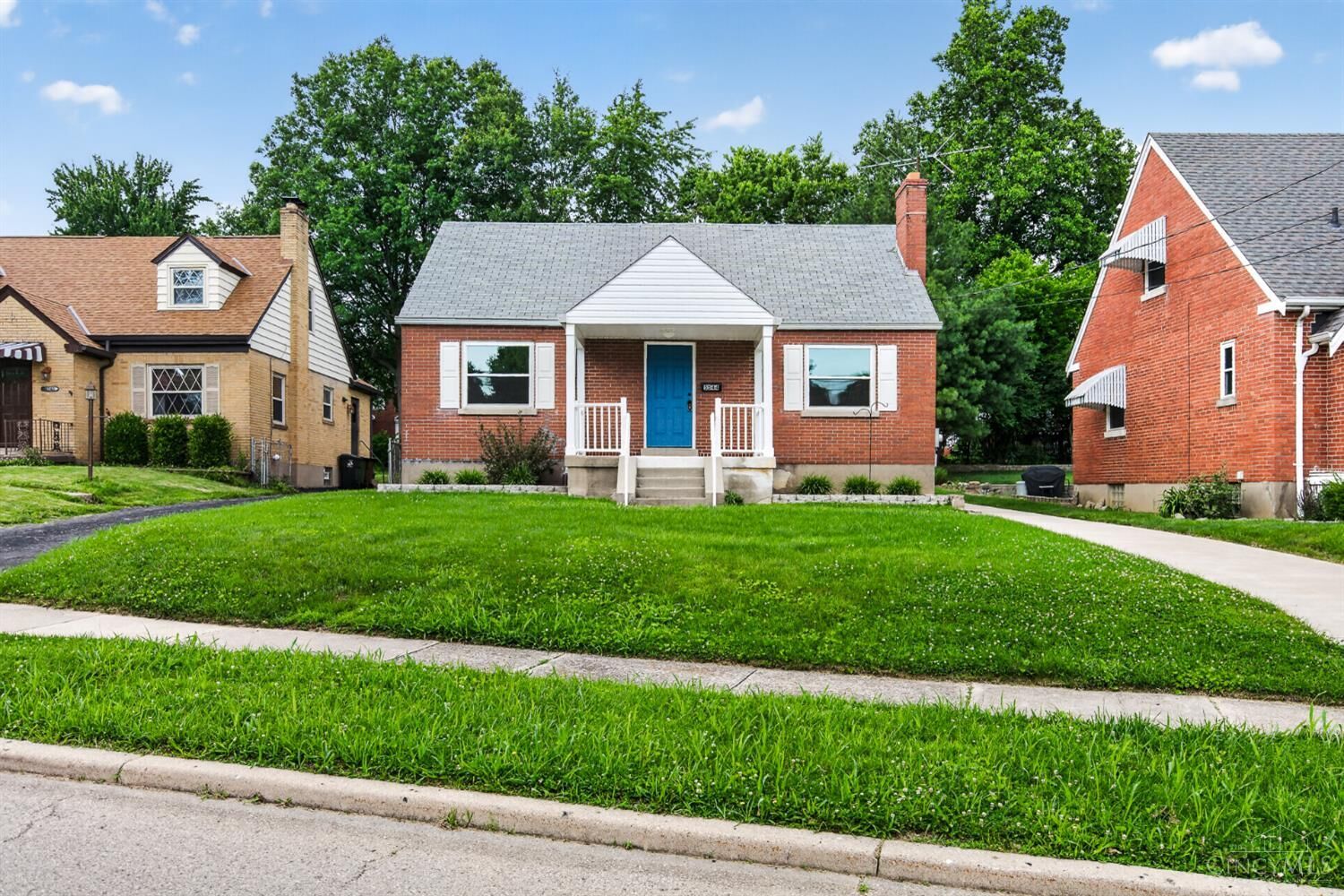 Property Photo:  5544 Raceview Avenue  OH 45248 