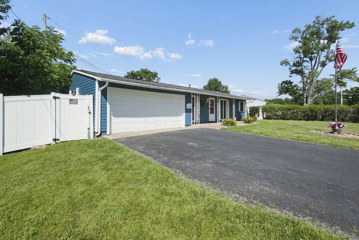 Property Photo: 733 Gilmore Drive OH 43068