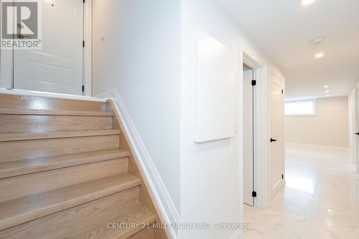 Property Photo:  31 Mariposa Avenue C  ON M6N 4A1 