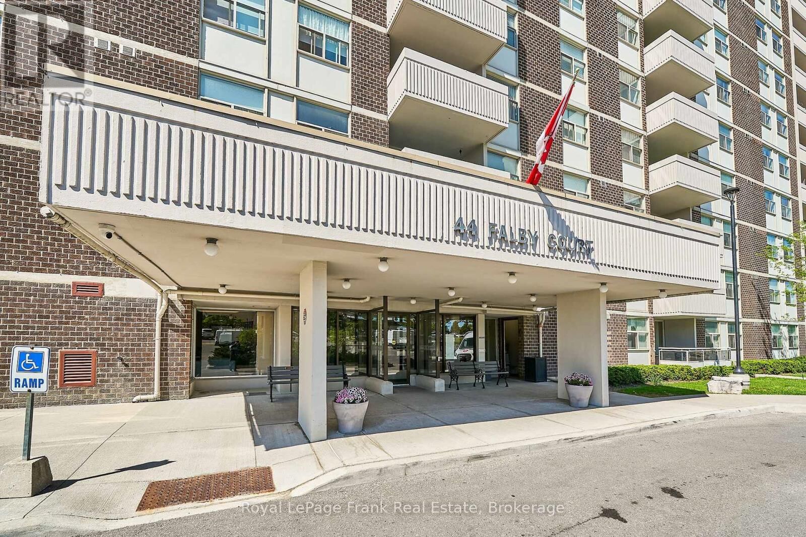 Property Photo:  44 Falby Court 909  ON L1S 3L1 