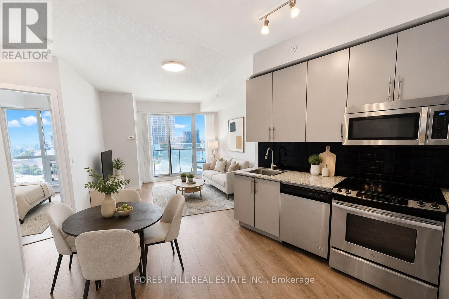 Property Photo:  60 Berwick Avenue 1109  ON M5P 0A3 