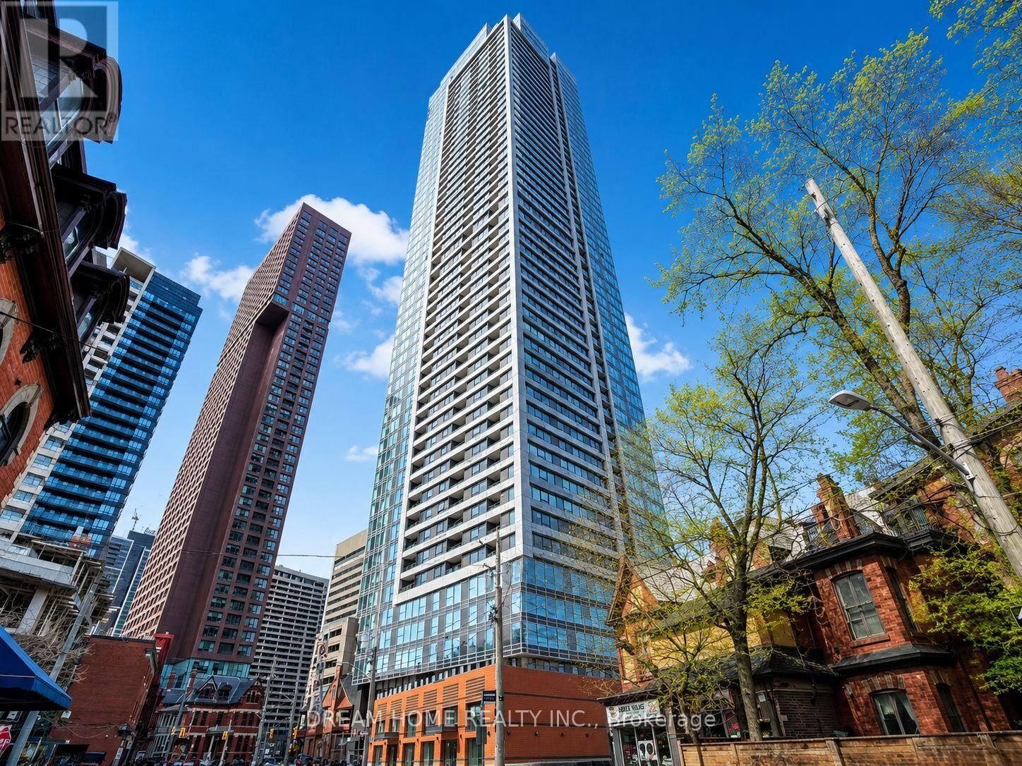 Property Photo: 609 Sherbourne Street 1601 ON M4X 0A4