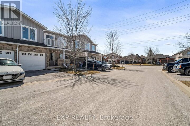 Property Photo:  75 Prince William Way 6  ON L4M 0A1 
