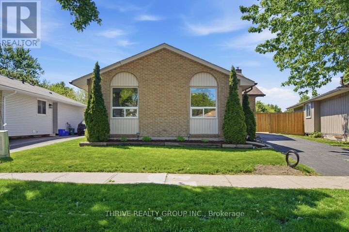 Property Photo: 15 Renny Crescent ON N6E 2C4
