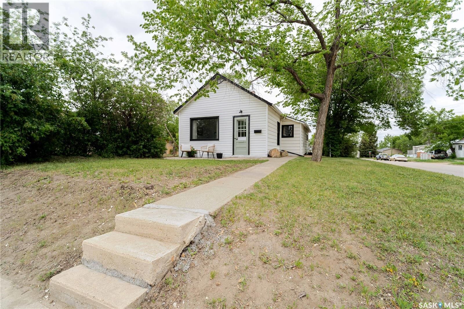 Property Photo:  1102 Iroquois Street W  SK S6H 5B9 