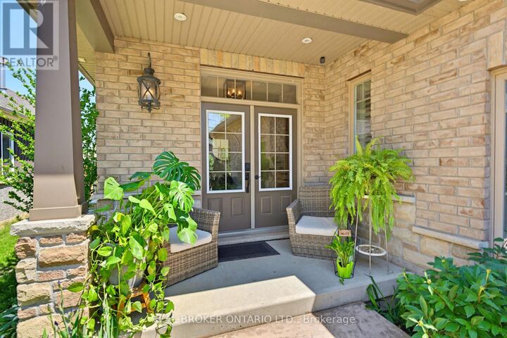 Property Photo:  50 Cedar Street  ON N3L 0A1 