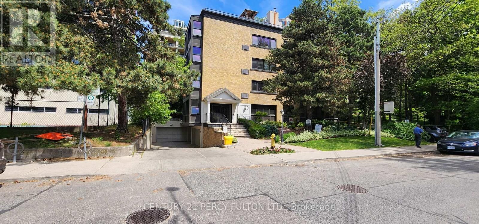 Property Photo:  22 Woodlawn Avenue East 405  ON M4T 1W4 