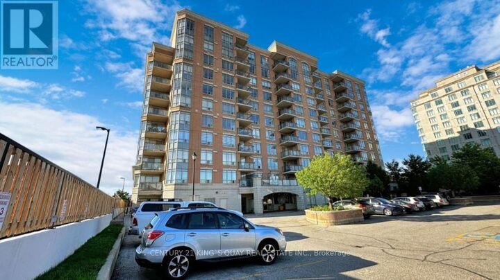 Property Photo:  130 Pond Drive 303  ON L3T 7W5 
