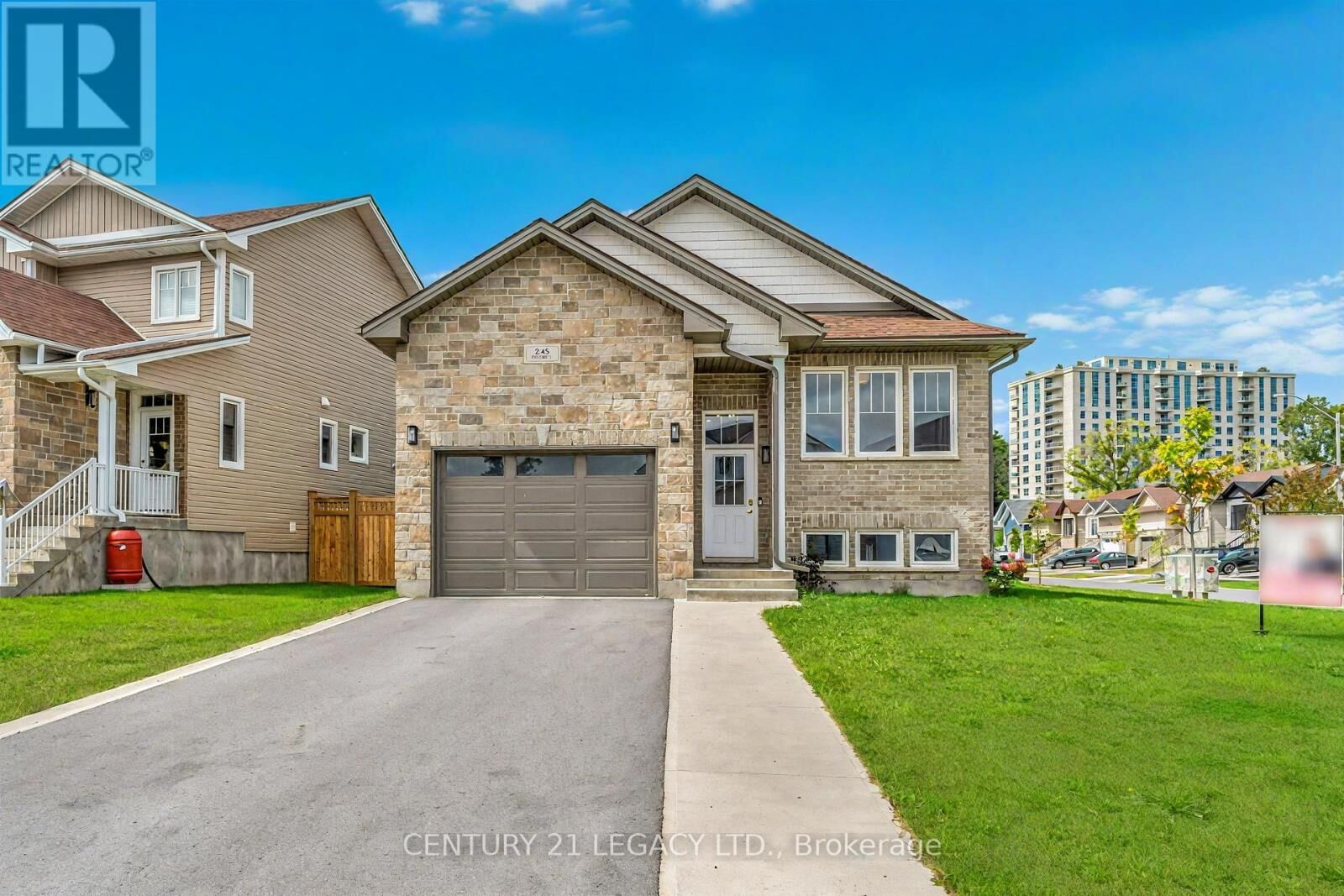Property Photo:  245 Mill Pond Place  ON K7M 0C9 