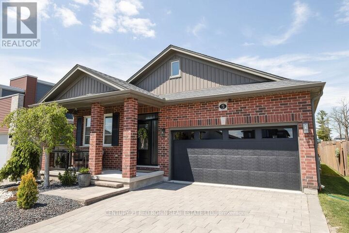 Property Photo:  5 Connor Avenue  ON N7G 0E8 