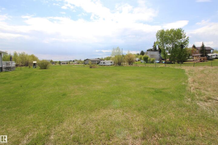 Property Photo: 103 57330 Range Road 30 AB T0E 0X0