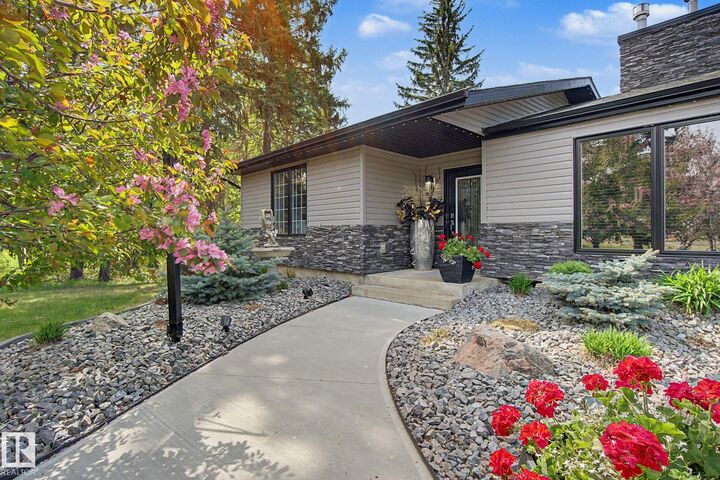 Property Photo: 54006 Rge Road 261 32 AB T8T 0C1