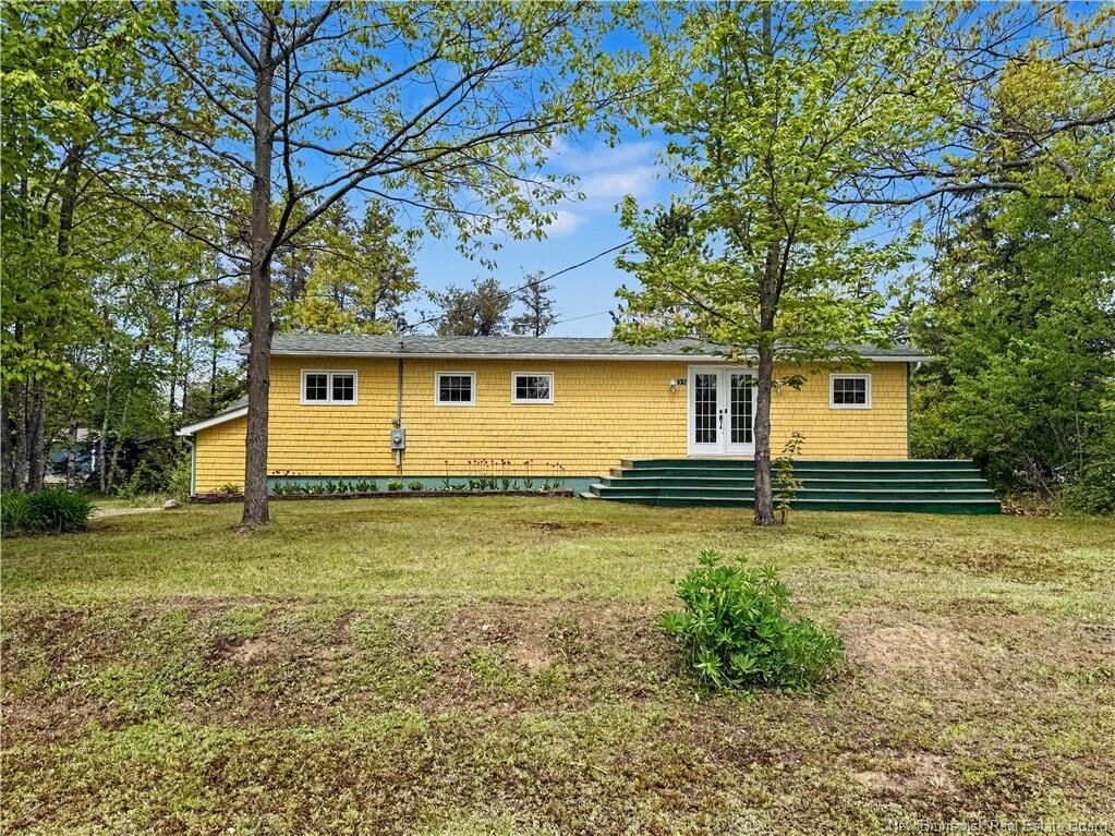 Property Photo:  35 Richard Cres  NB E4Y 2H6 