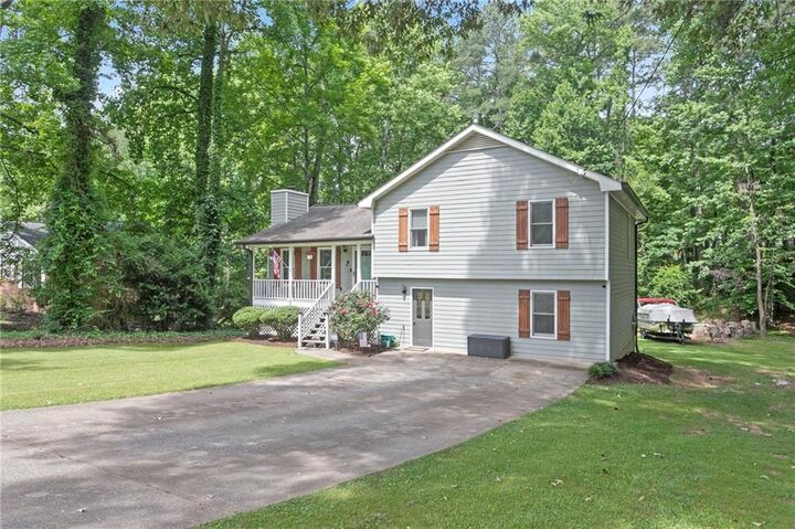 Property Photo:  5627 Pinedale Circle  GA 30518 