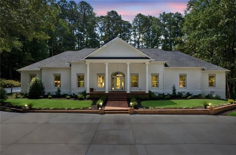 Property Photo: 2355 Hopewell Plantation Drive GA 30004