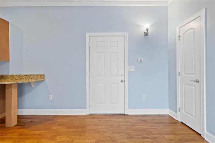 Property Photo:  140 Alden Avenue NW 201  GA 30309 